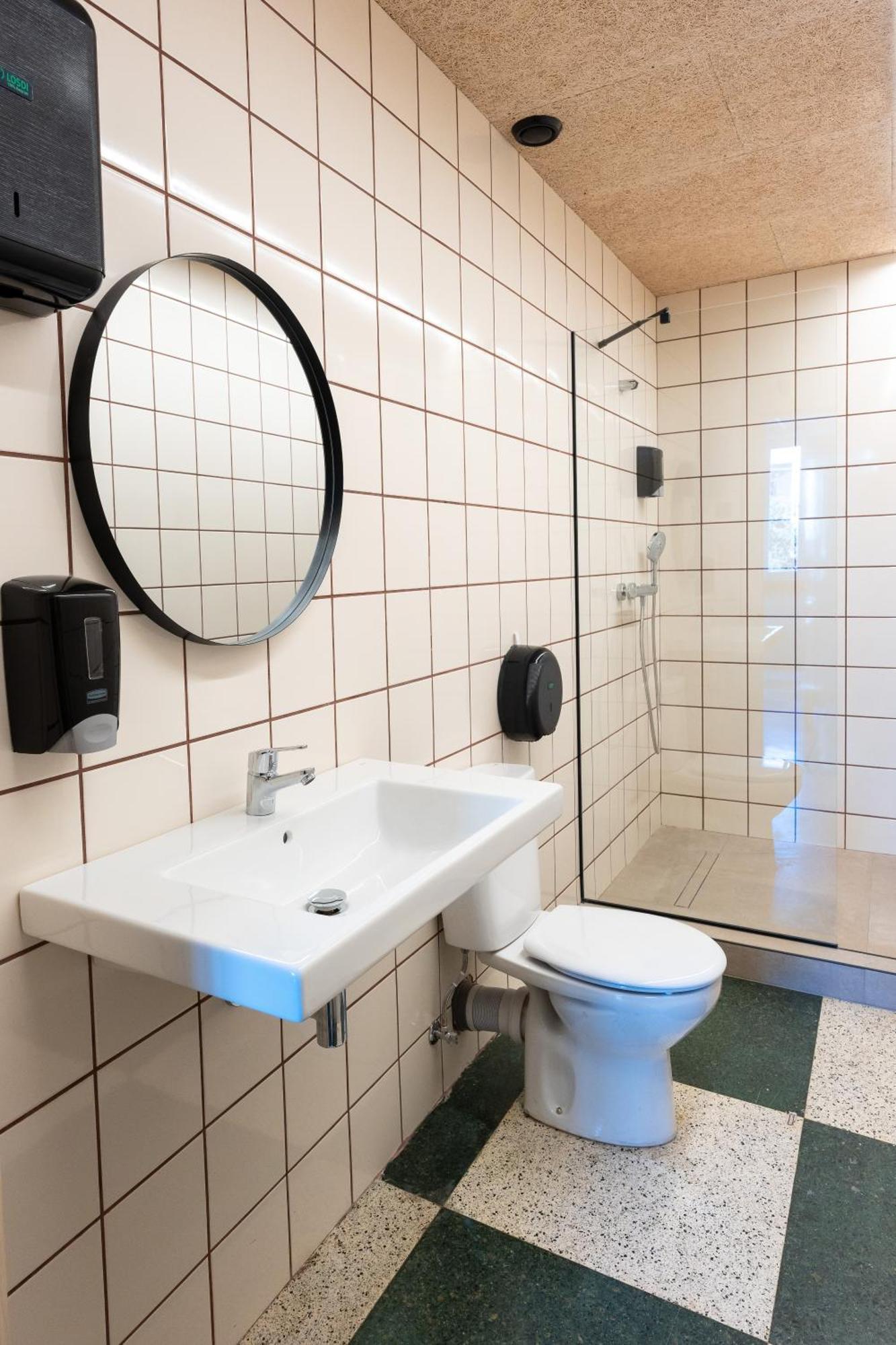Lamia Bbk Women Hostel-Solo Mujeres Bilbao Eksteriør bilde